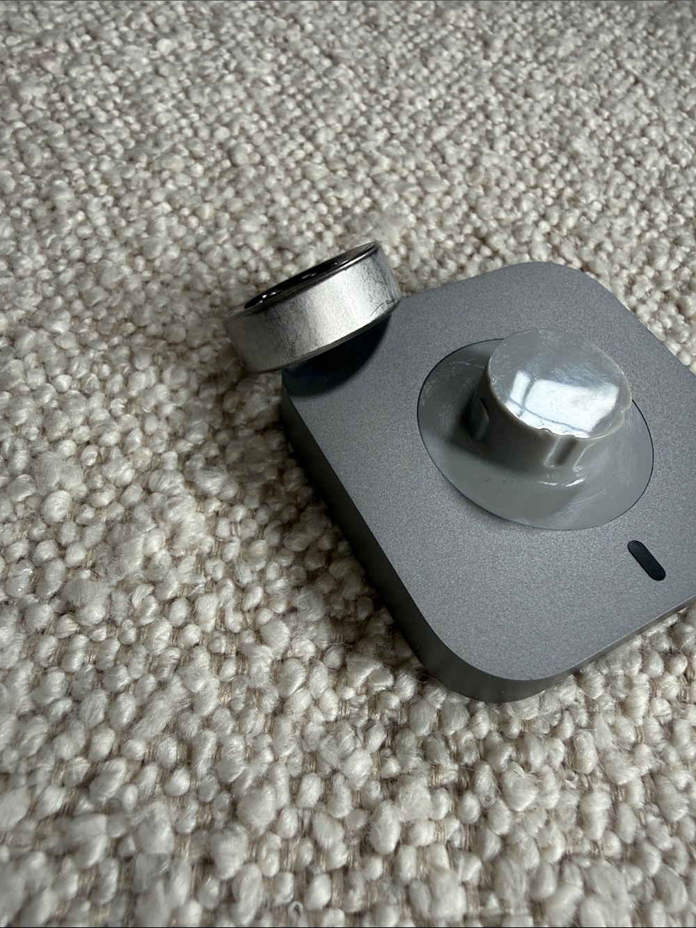 Oura ring 4. Brushed silver. Size 6.